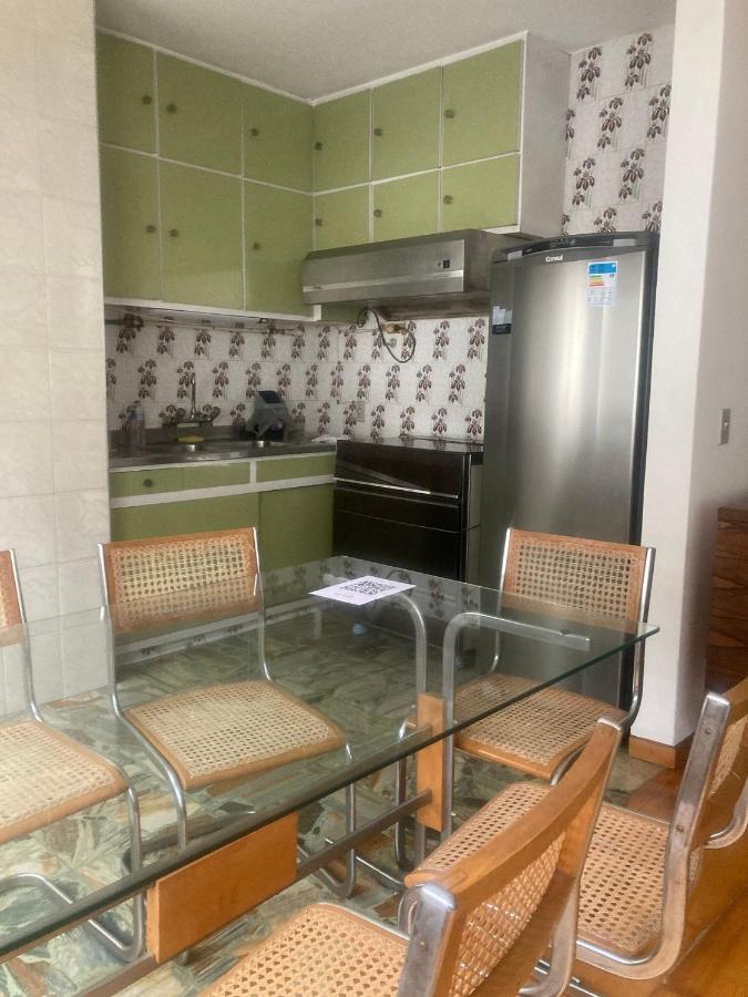 Apartamento No Quitandinha 40 *